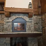 Holiday home капсъзовата къща Leshten