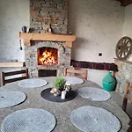 капсъзовата къща Leshten