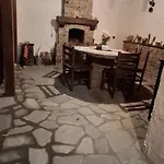 Holiday home капсъзовата къща Leshten