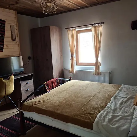 капсъзовата къща Leshten