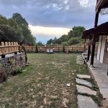 Holiday home капсъзовата къща Leshten