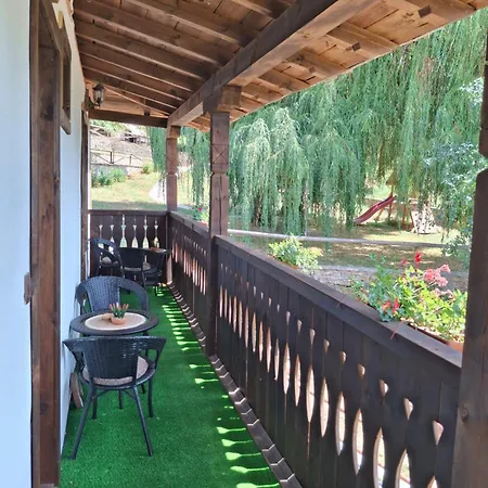 капсъзовата къща Vakantiehuis Leshten
