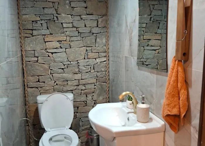 капсъзовата къща Holiday home Leshten