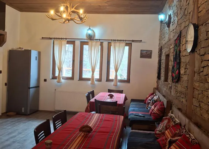 капсъзовата къща Holiday home Leshten
