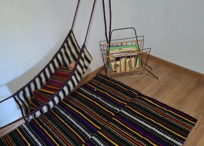 капсъзовата къща Holiday home Leshten